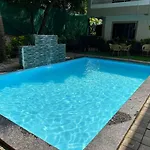 Papa John Villa A